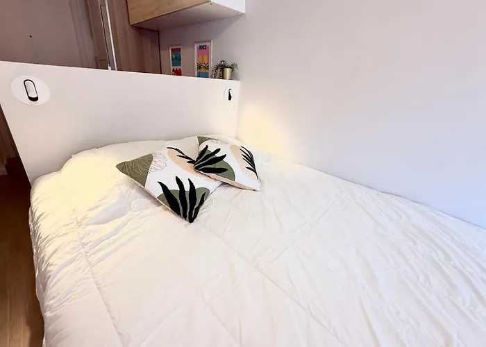 Vieil Comfort & Tasteful Decoration *